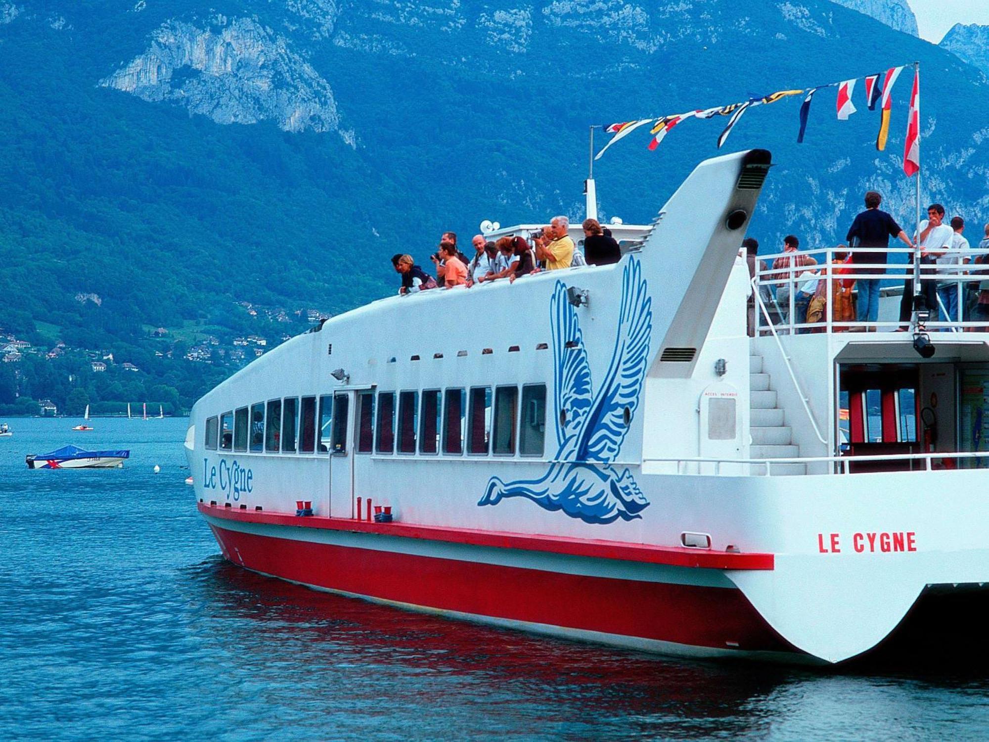 Ibis Annecy Centre Vieille Ville Exterior photo
