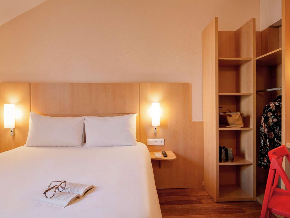 Ibis Annecy Centre Vieille Ville Exterior photo